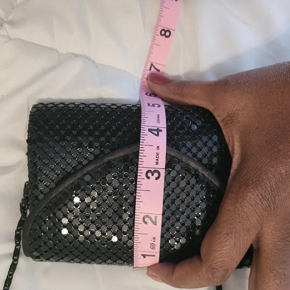 Little black sequined purse. Used once for a wedding. Measurements attac… - Picture 3 of 10